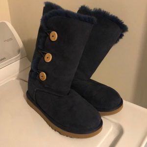 UGG boots size 4!